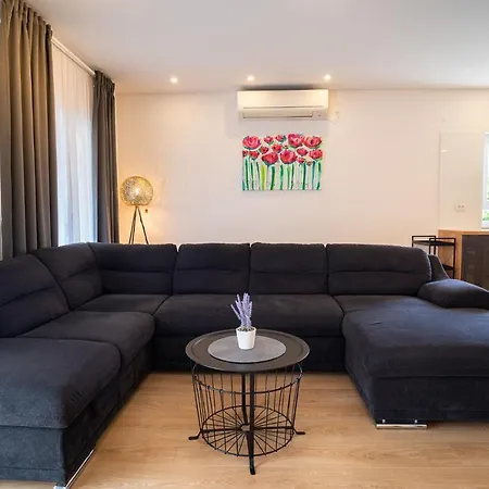 Dota Apartment *